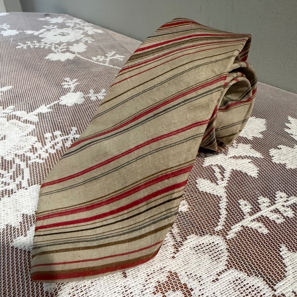 Egon von Furstenberg Necktie Mens OS Tan Red Striped Good Silk Designer Italy